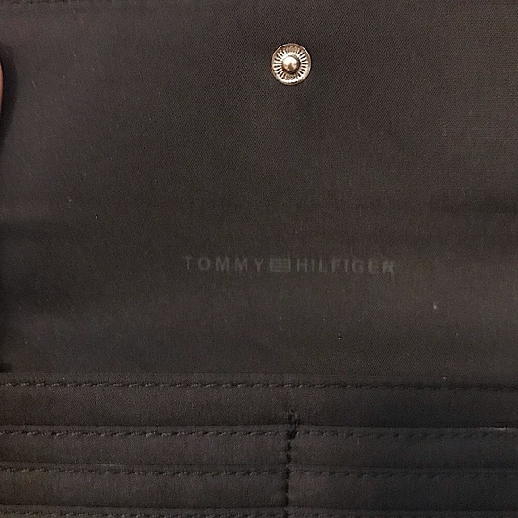 🆕🔥TOMMY HILFIGER(GENUINE LEATHER) CAMEL COLOR WALLET/SUPER SUPER CUTE&SOFT!!! - Picture 6 of 12